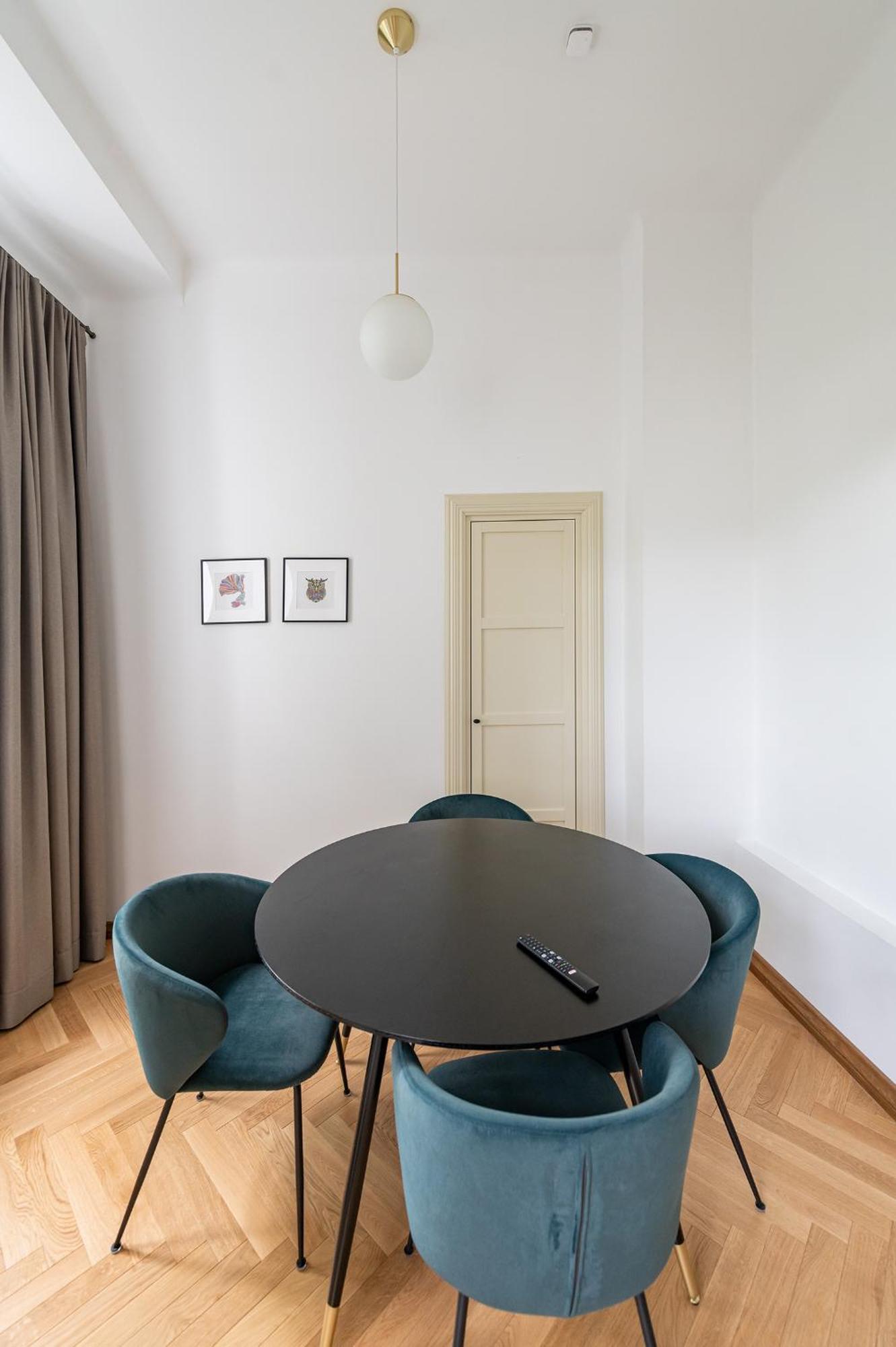 Park Avenue Apartments By Hostlovers Kaunas Esterno foto